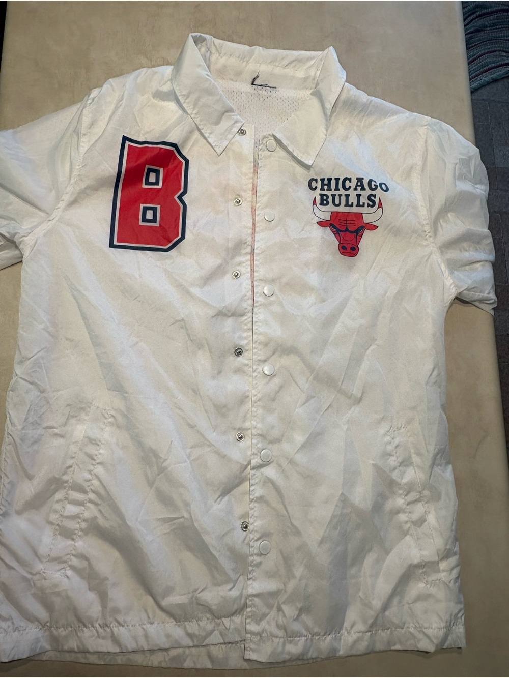 Chicago Bulls NBA White Coaches Jacket with Red Logo